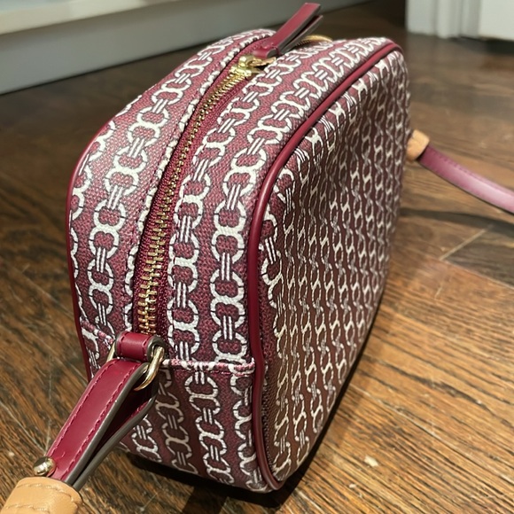 Tory Burch Crossbody Garnet / Cream Chainlink Pattern with Racing Stripe - Picture 9 of 9